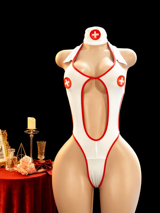 بدلة تمثيل دور مربية بمظهر جذاب