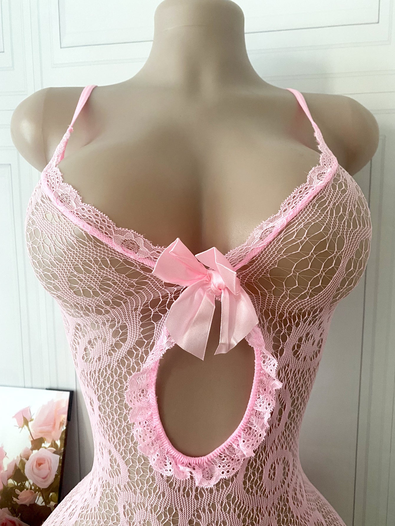 بدلة نسائية شفافة بحجم كبير