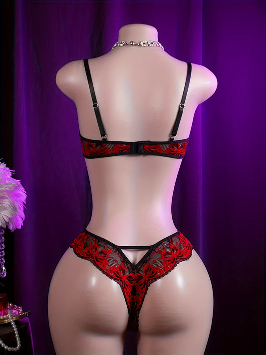 بدلة نسائية مثيرة