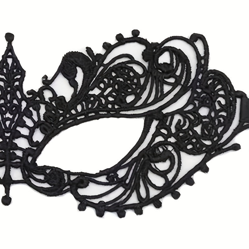 قناع حديدي أنيق مزين بالأحجار الكريمة