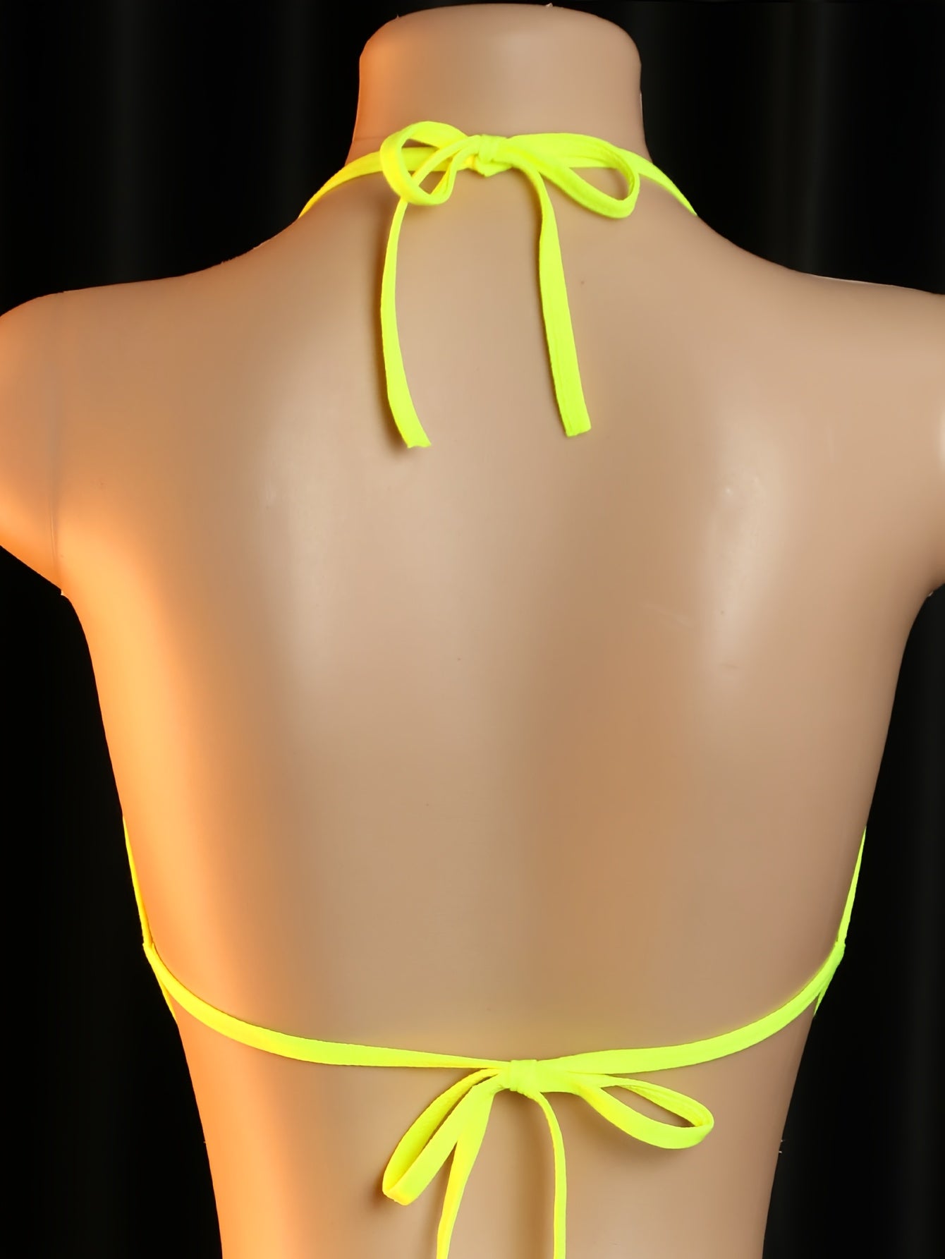 بدلة نسائية مثيرة