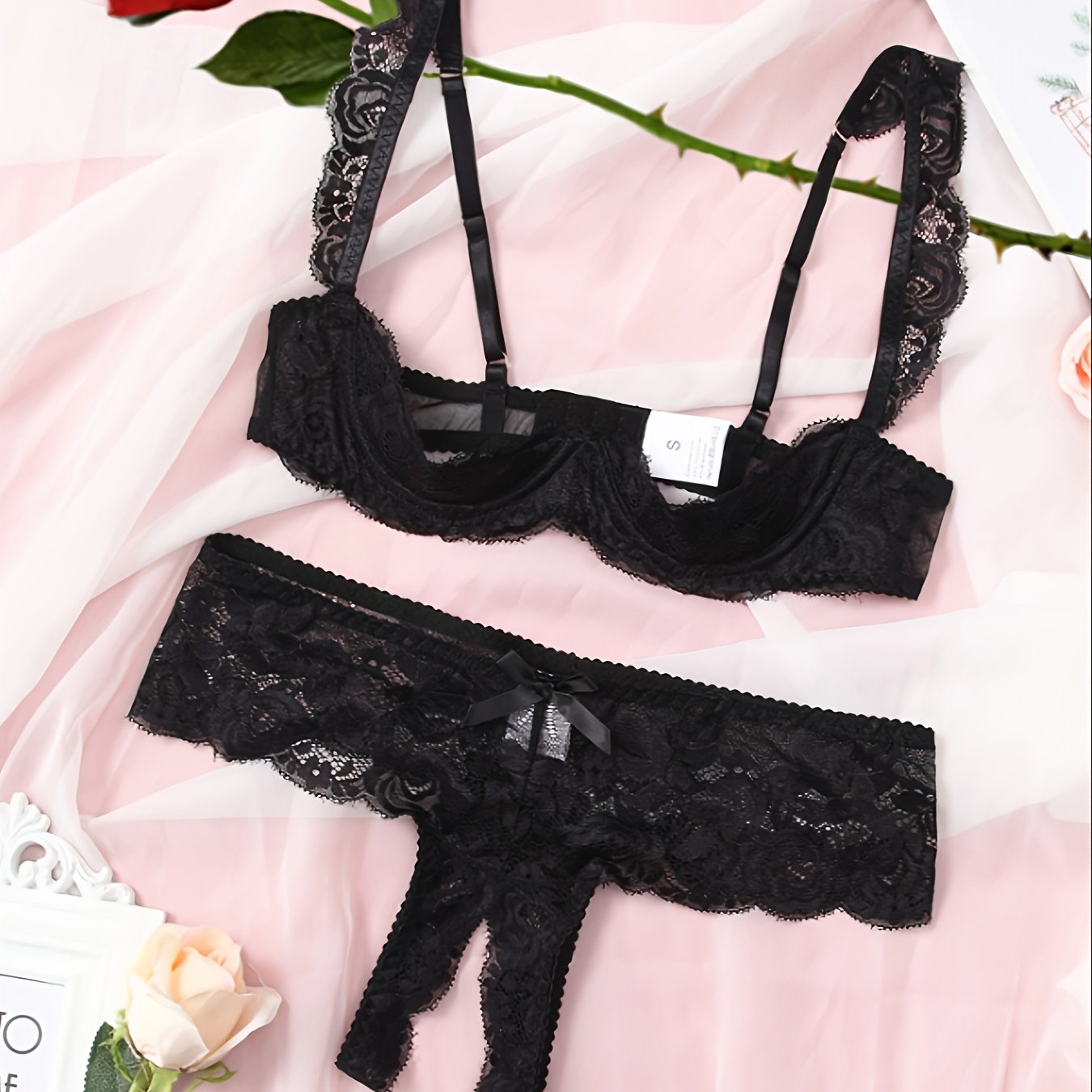 طقم لانجري دانتيل مزخرف