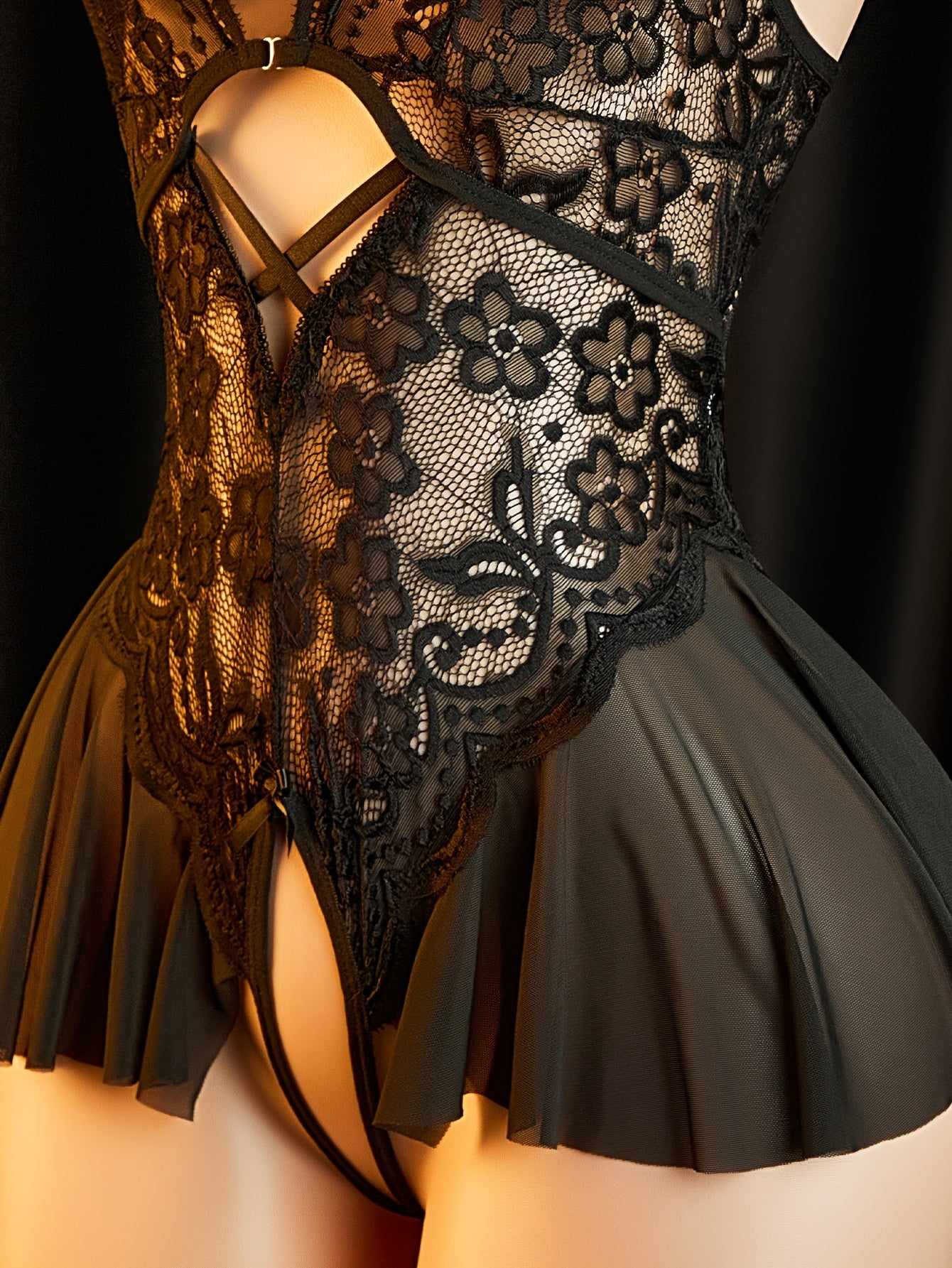 بدلة نسائية مثيرة