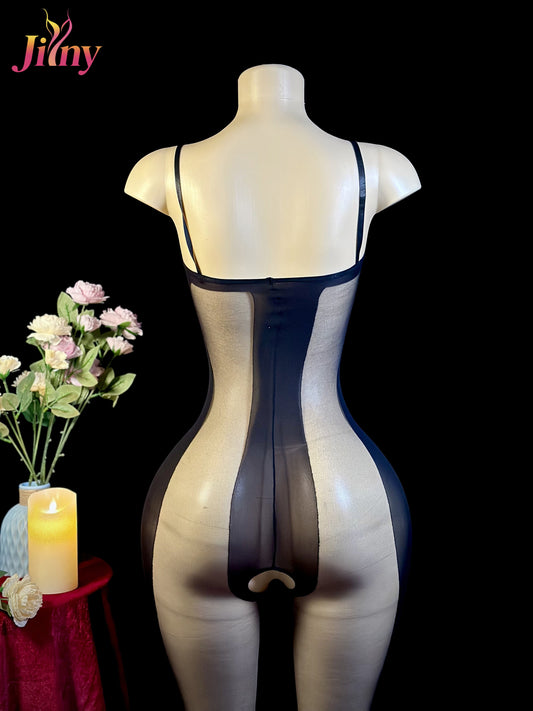 بودي سوت مثير بدون فتحة