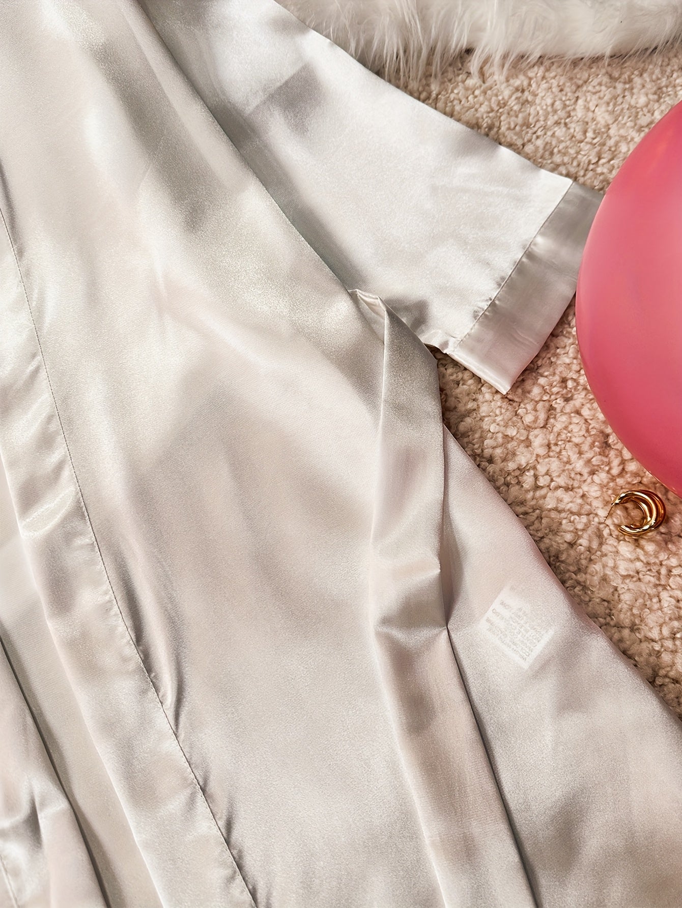 روب نسائي بكم V