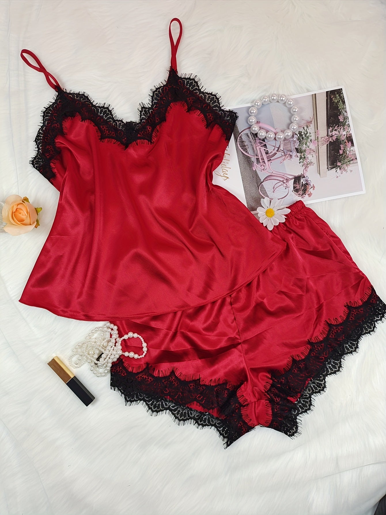 طقم بيجامة نسائية مثير