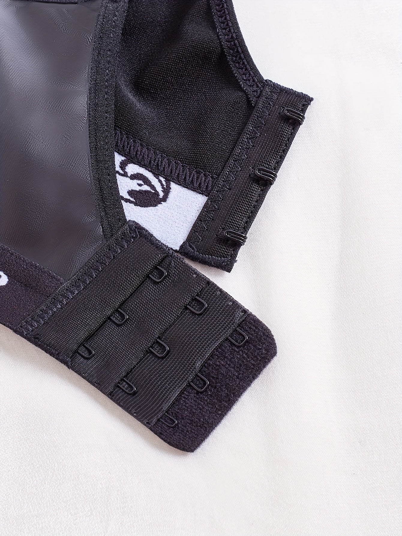 بدلة ملكية مثيرة