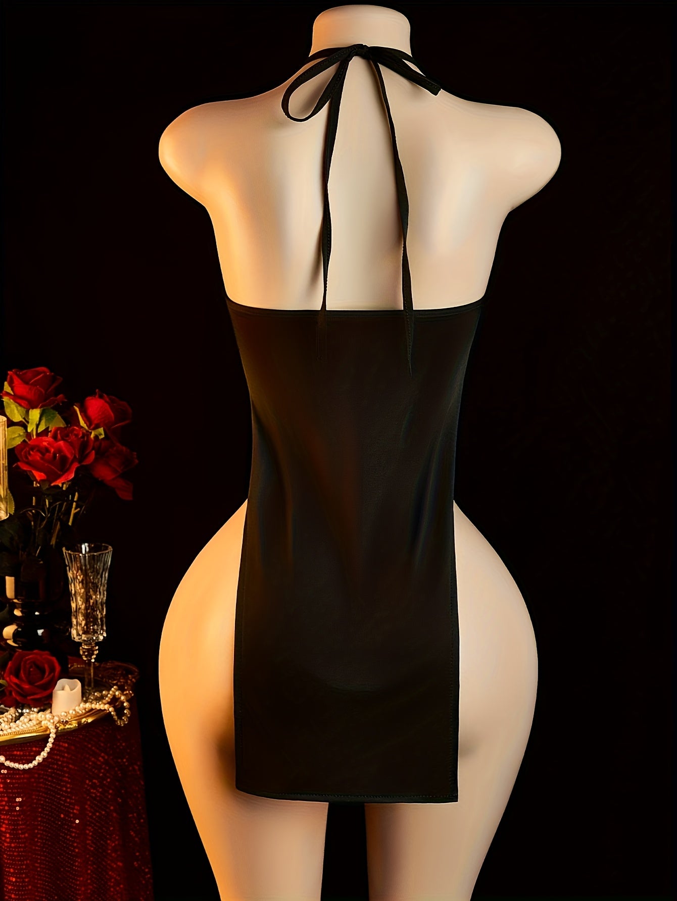 فستان سهرات مكشوف الظهر