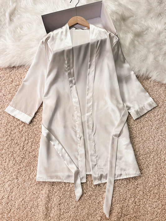 روب نسائي بكم V