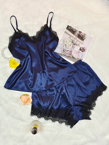 طقم بيجامة نسائية مثير