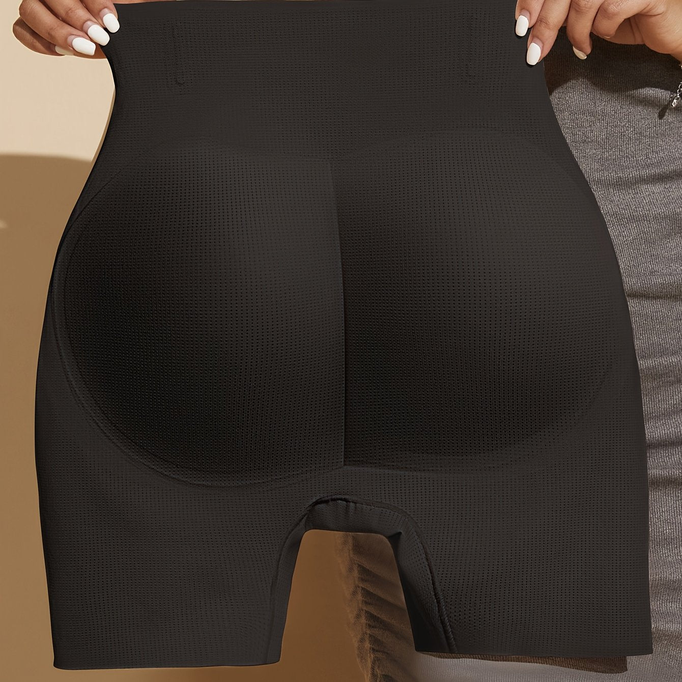 شورت نسائي بدون Seamless