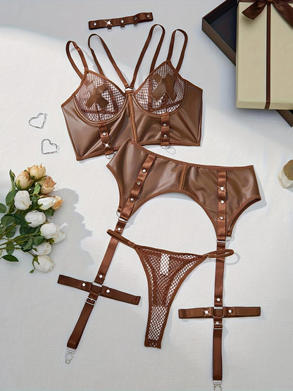 حزام جلدي مثير مع جورب