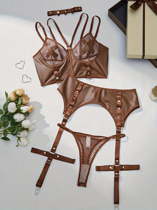 حزام جلدي مثير مع جورب