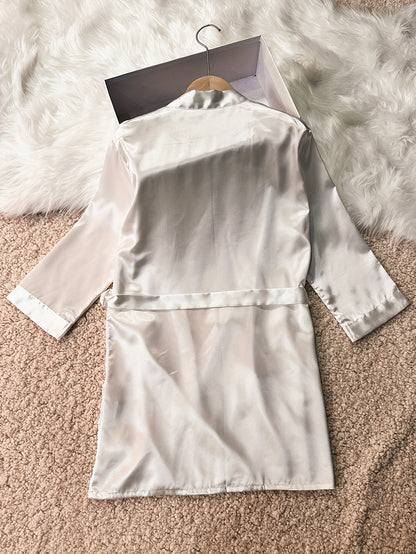 روب نسائي بكم V