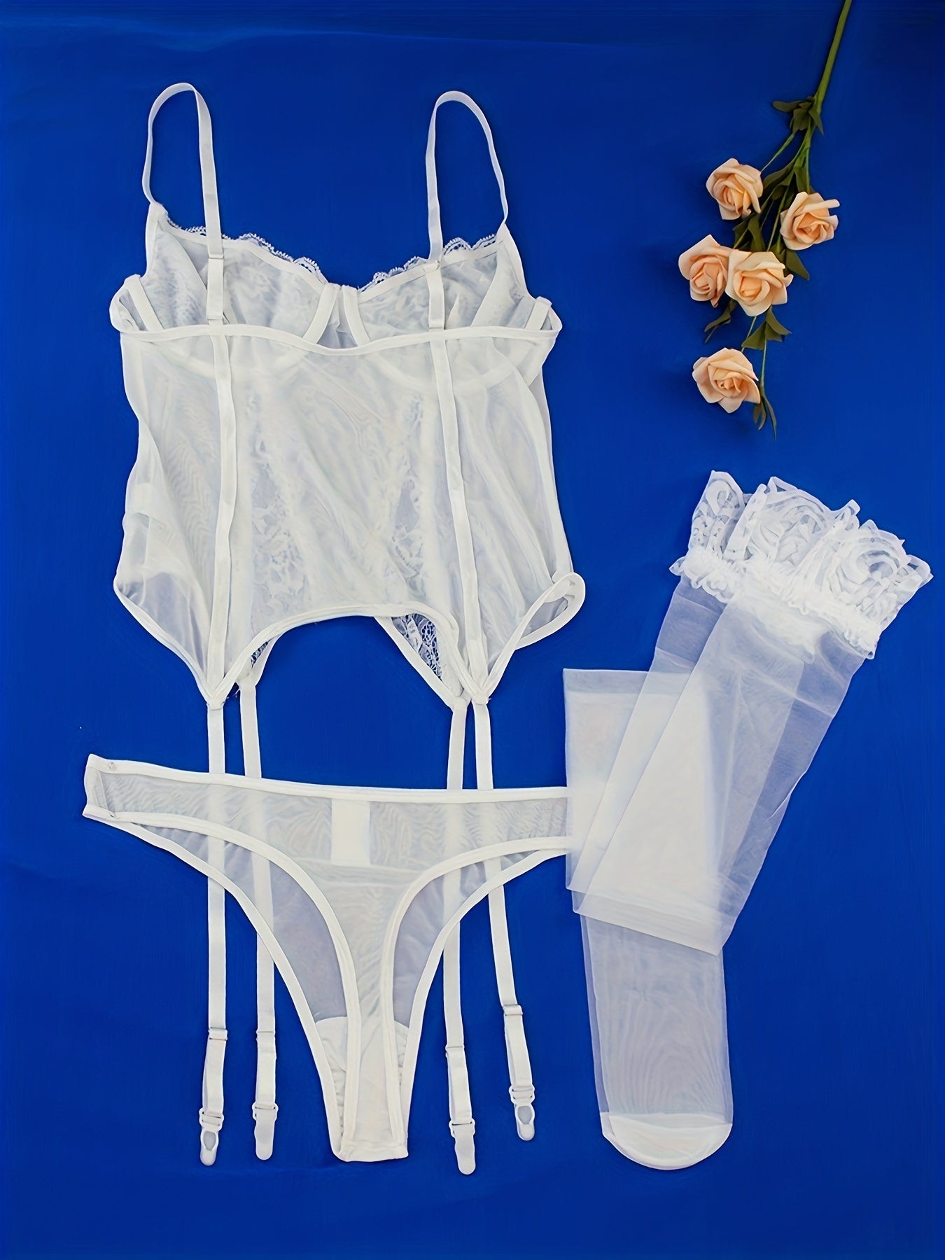 مجموعة لانجري نسائي مثير