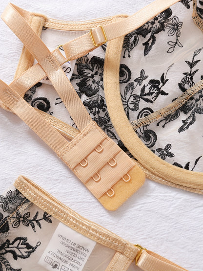 طقم ل lingerie بزهور مرسومة