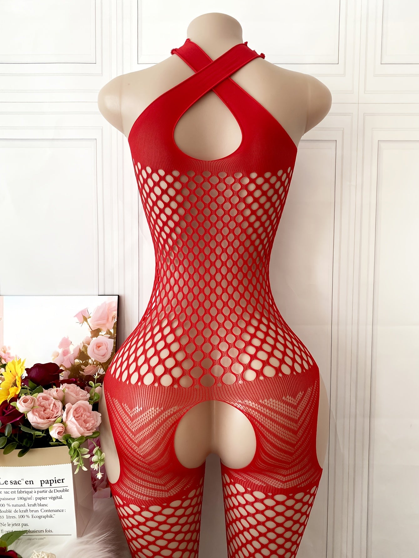 بدلة شبكية حمراء مقاس كبير