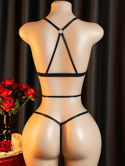 بدلة نسائية مثيرة بدون فتحة