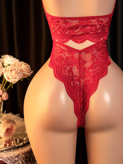 بدلة نسائية من الدانتيل