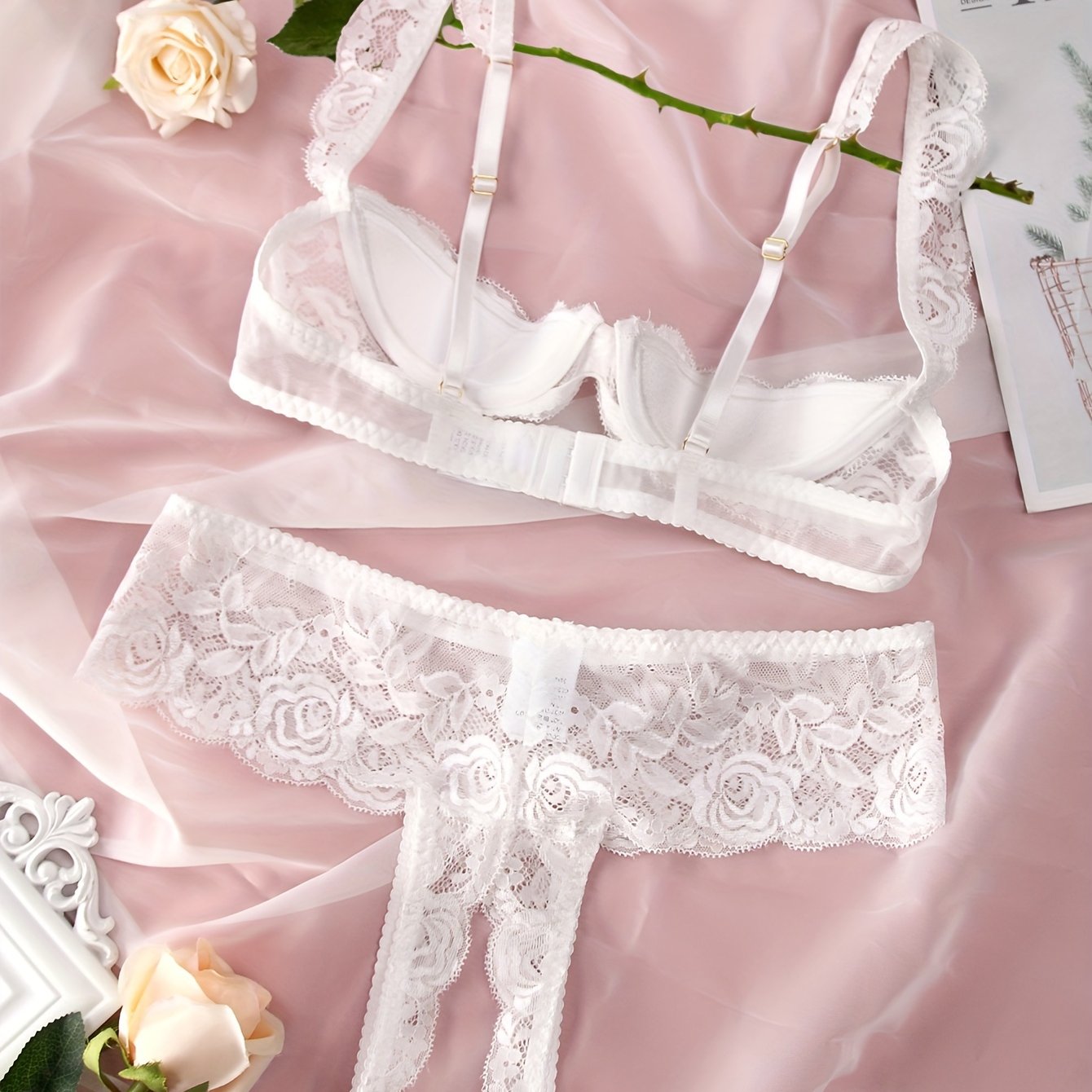 طقم لانجري دانتيل مزخرف