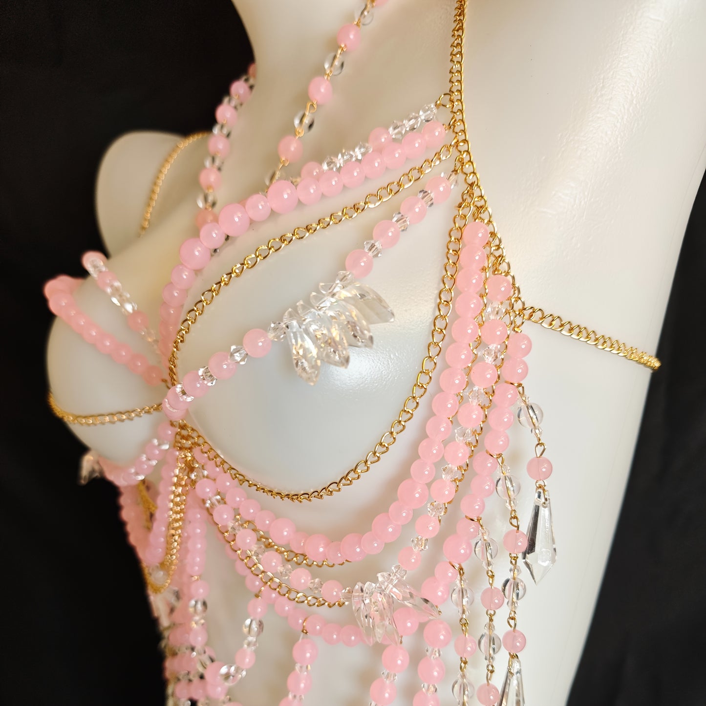 كورسيه يدوي من الخرز الوردي