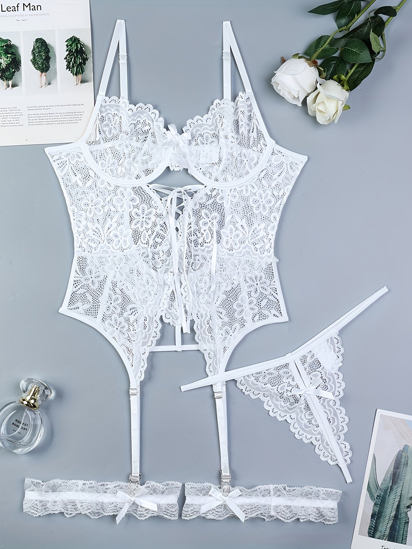 طقم بيجامة فاخر مكون من ثلاث قطع