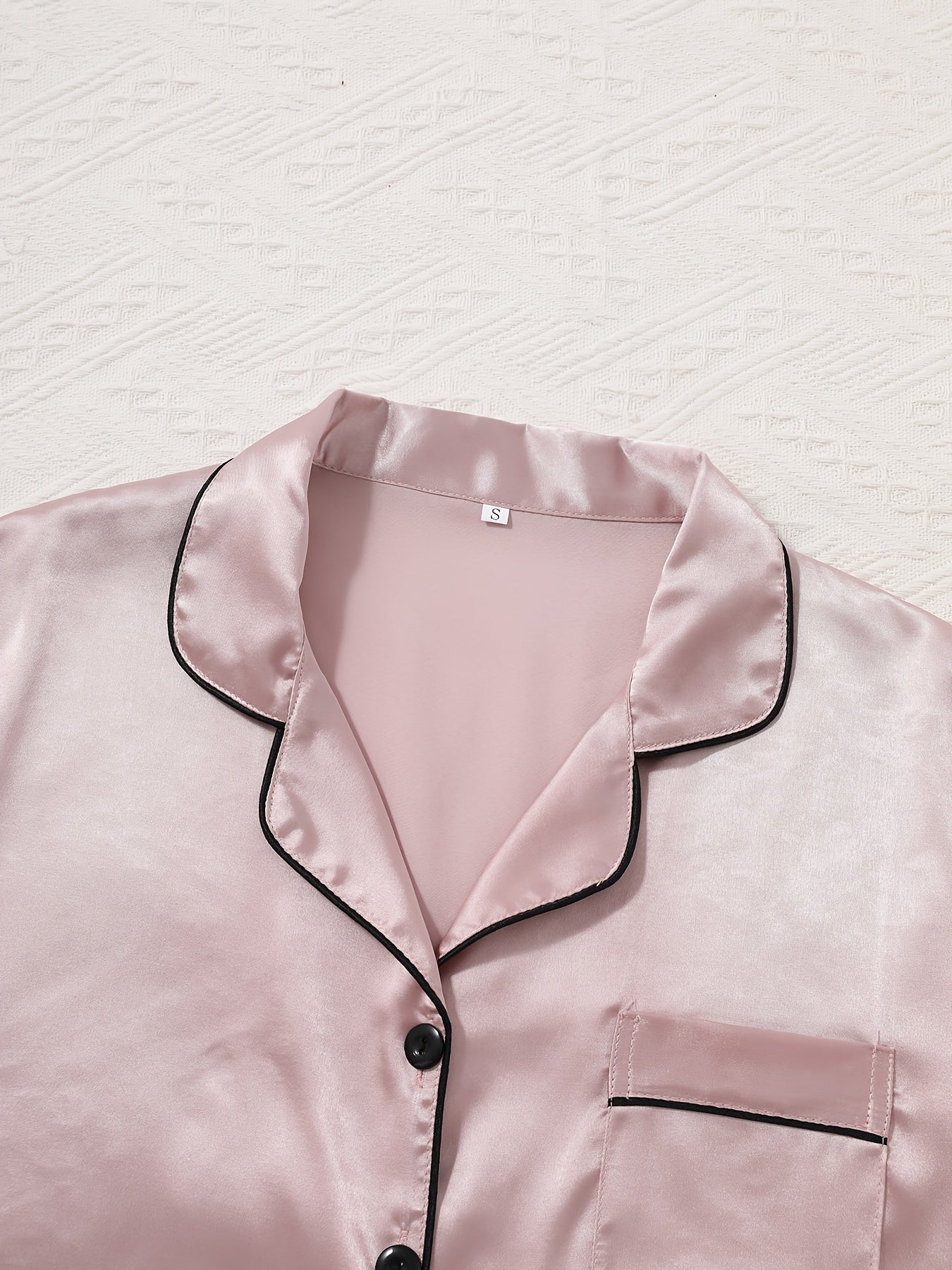 طقم بيجاما من الساتان