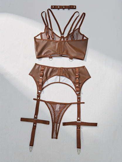 حزام جلدي مثير مع جورب