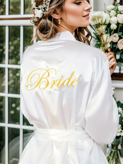 روب زفاف أنيق بأكمام طويلة