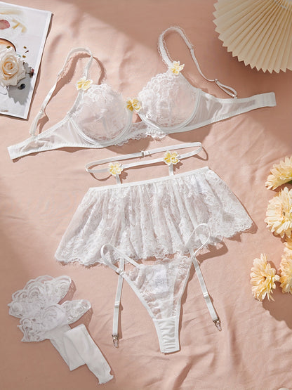 طقم لانجري مزخرف