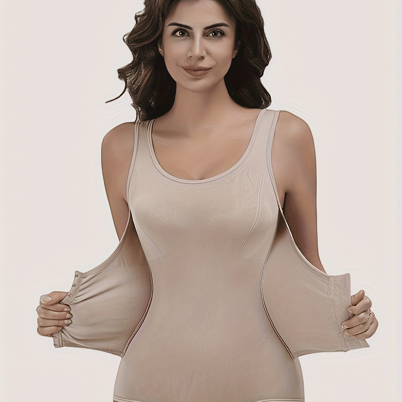 بدلة جسم نسائية للتحكم في البطن