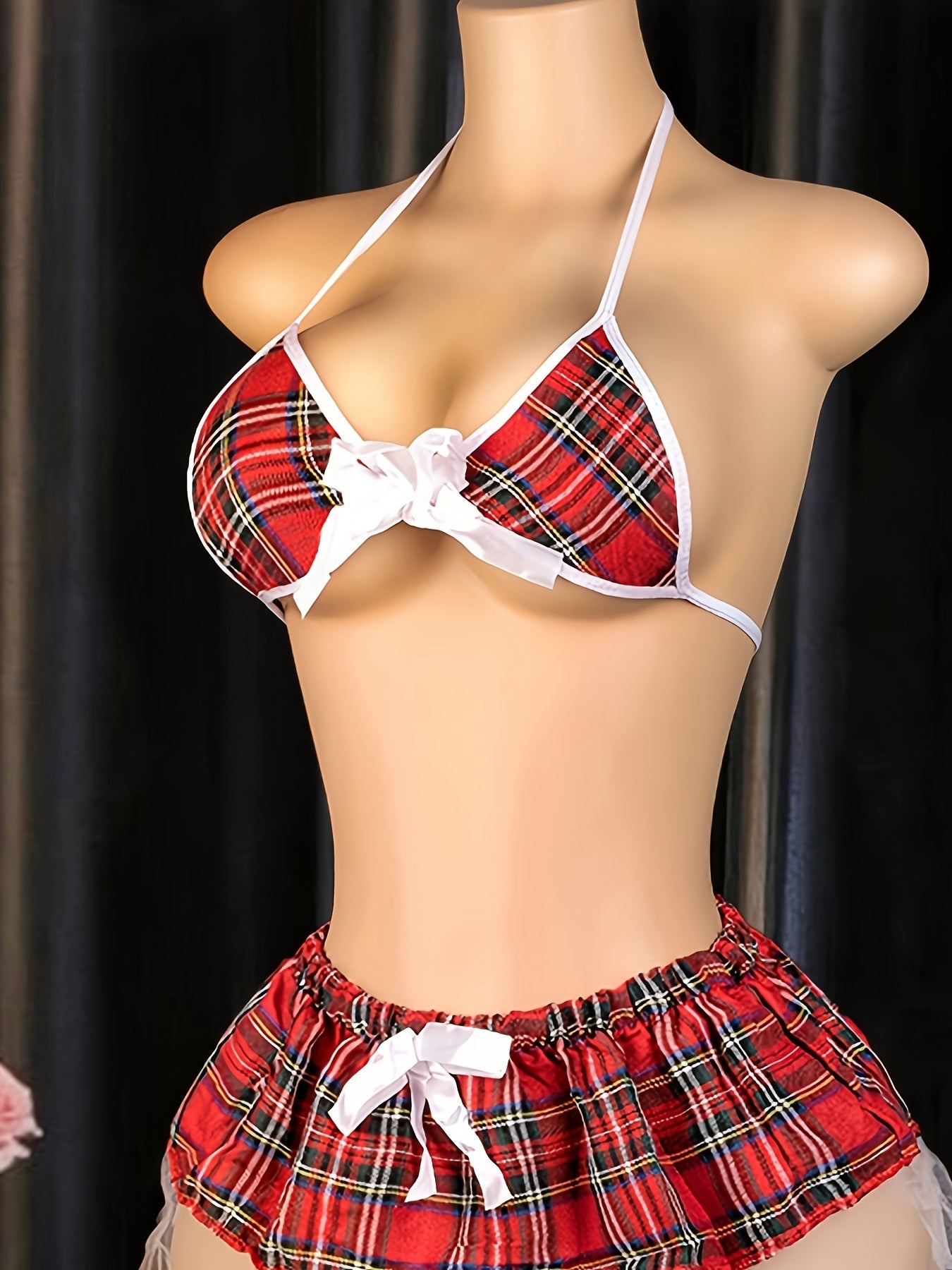 تنورة ملونة حمراء