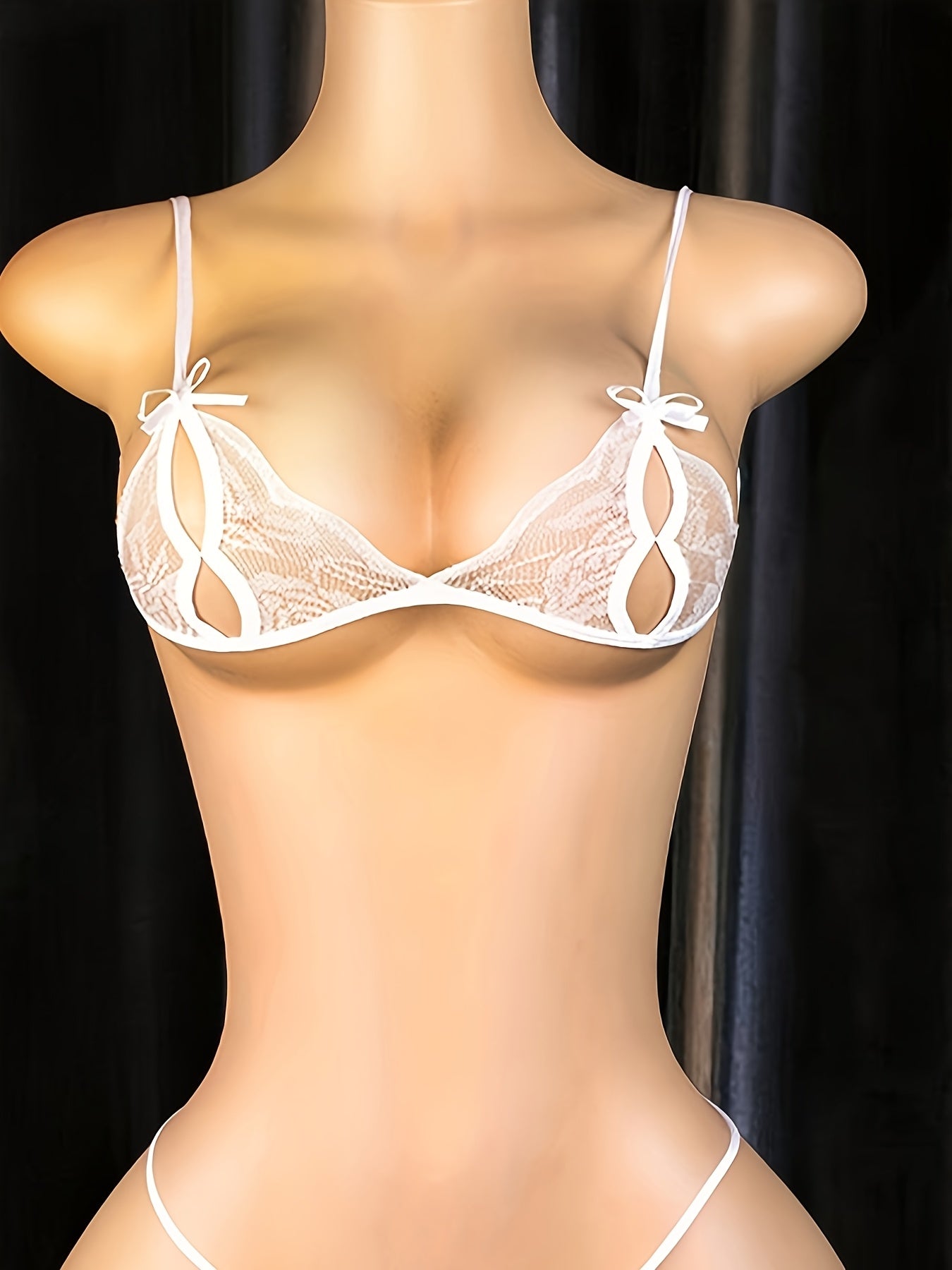 طقم لانجري رومانسي أبيض