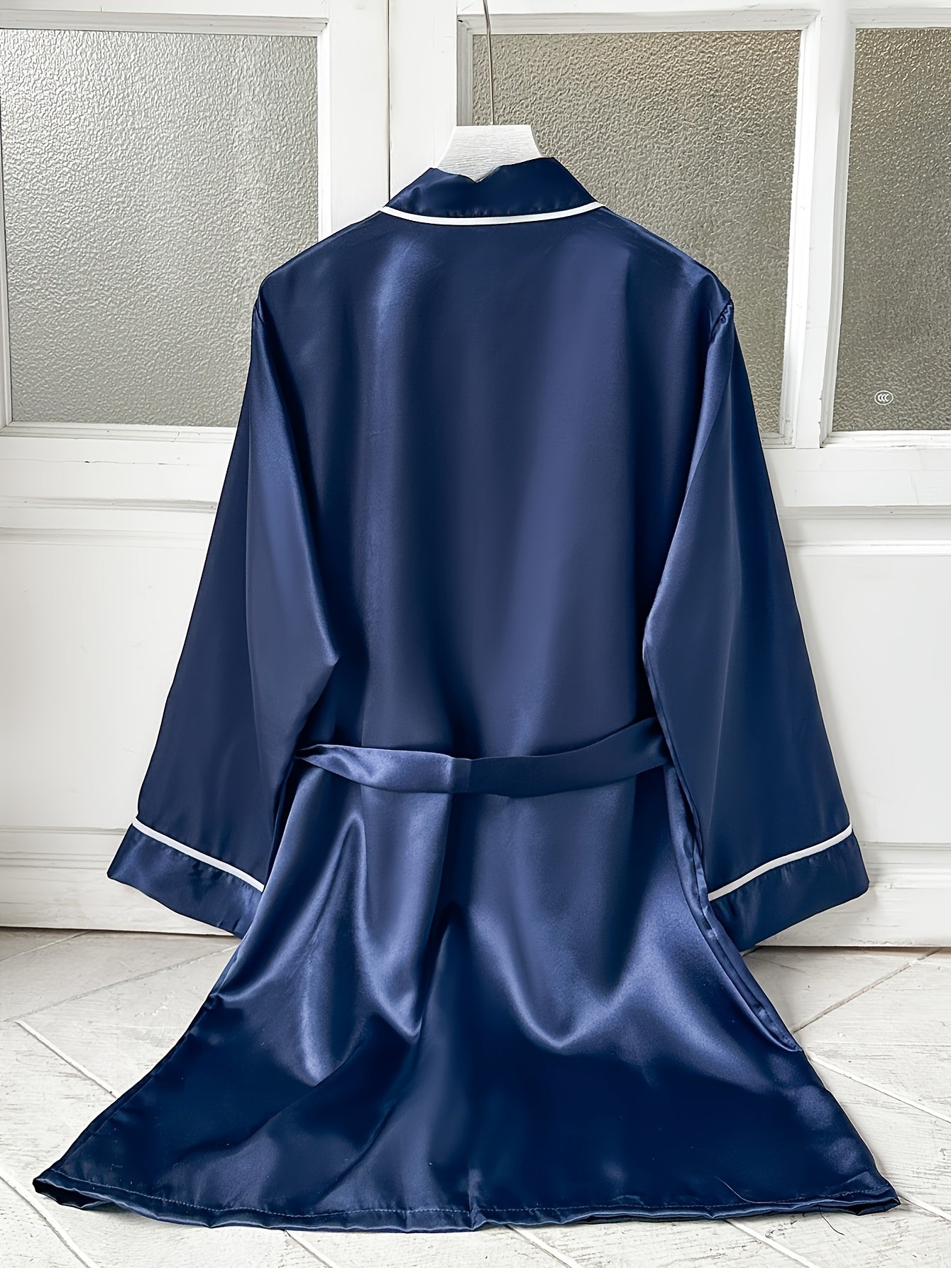 روب ساتان نسائي أنيق وردي