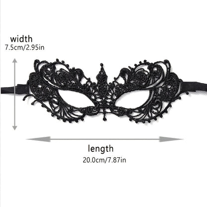 قناع حديدي أنيق مزين بالأحجار الكريمة