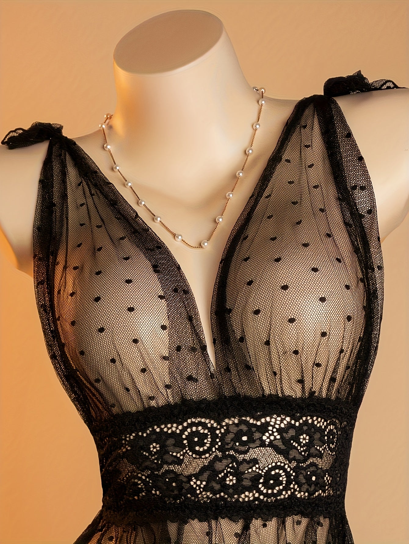 طقم لانجري أنيق وجذاب