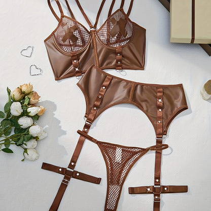 حزام جلدي مثير مع جورب