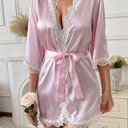 روب ساتان أسود أنيق