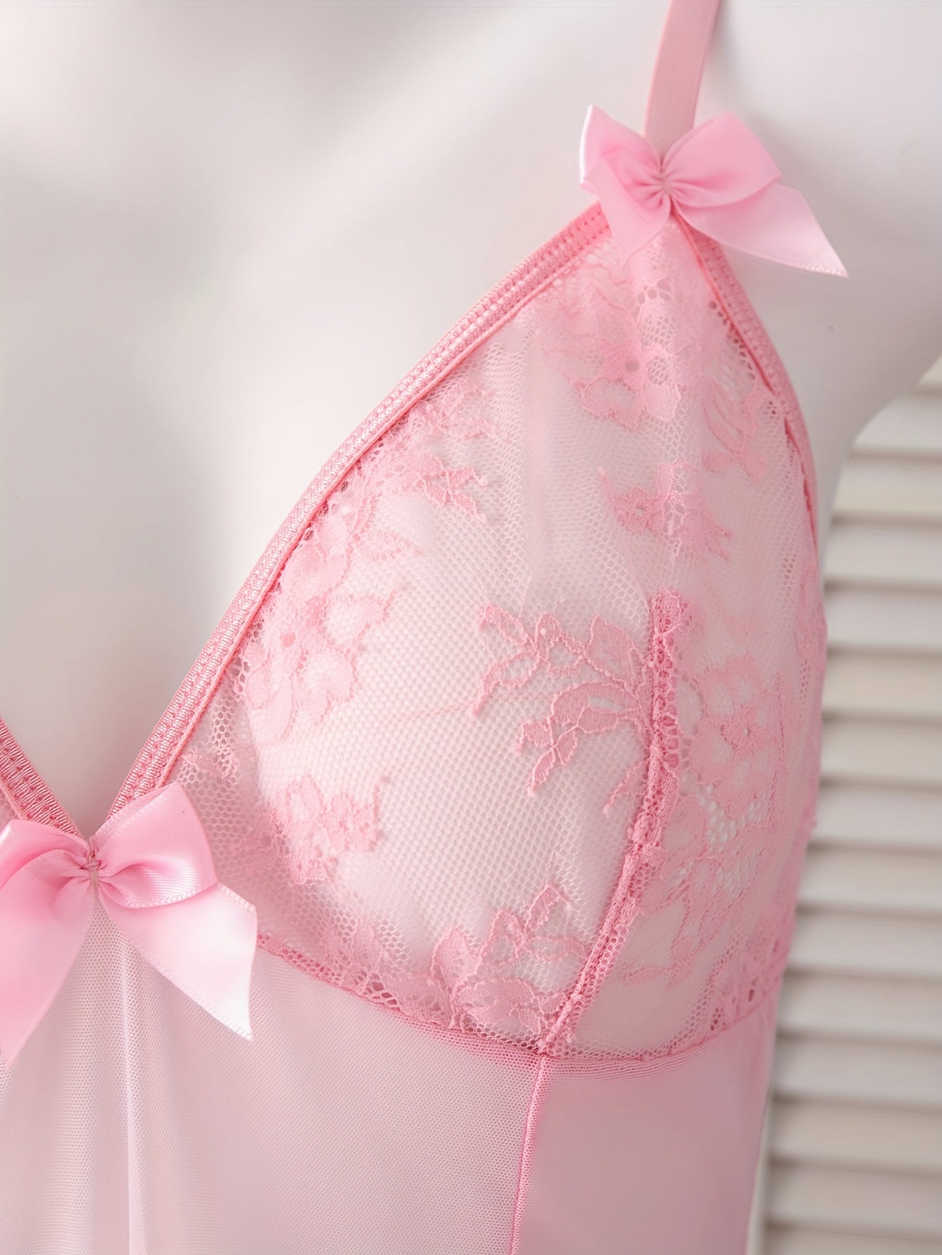 فستان نوم وردي مخرم