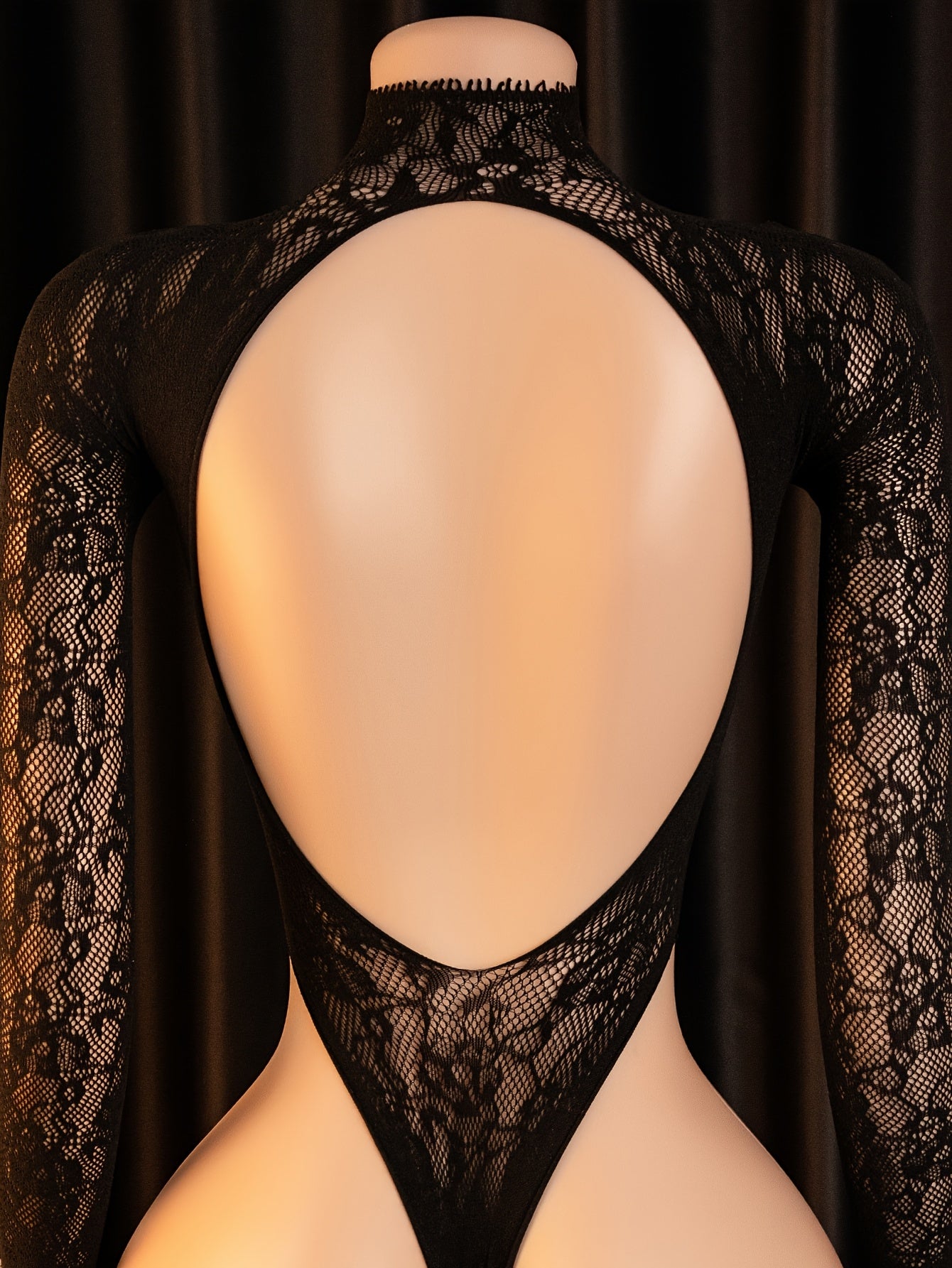 بدلة ليفينج مبتكرة للنساء