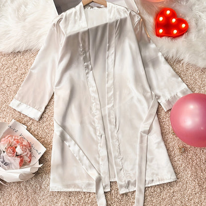 روب نسائي بكم V