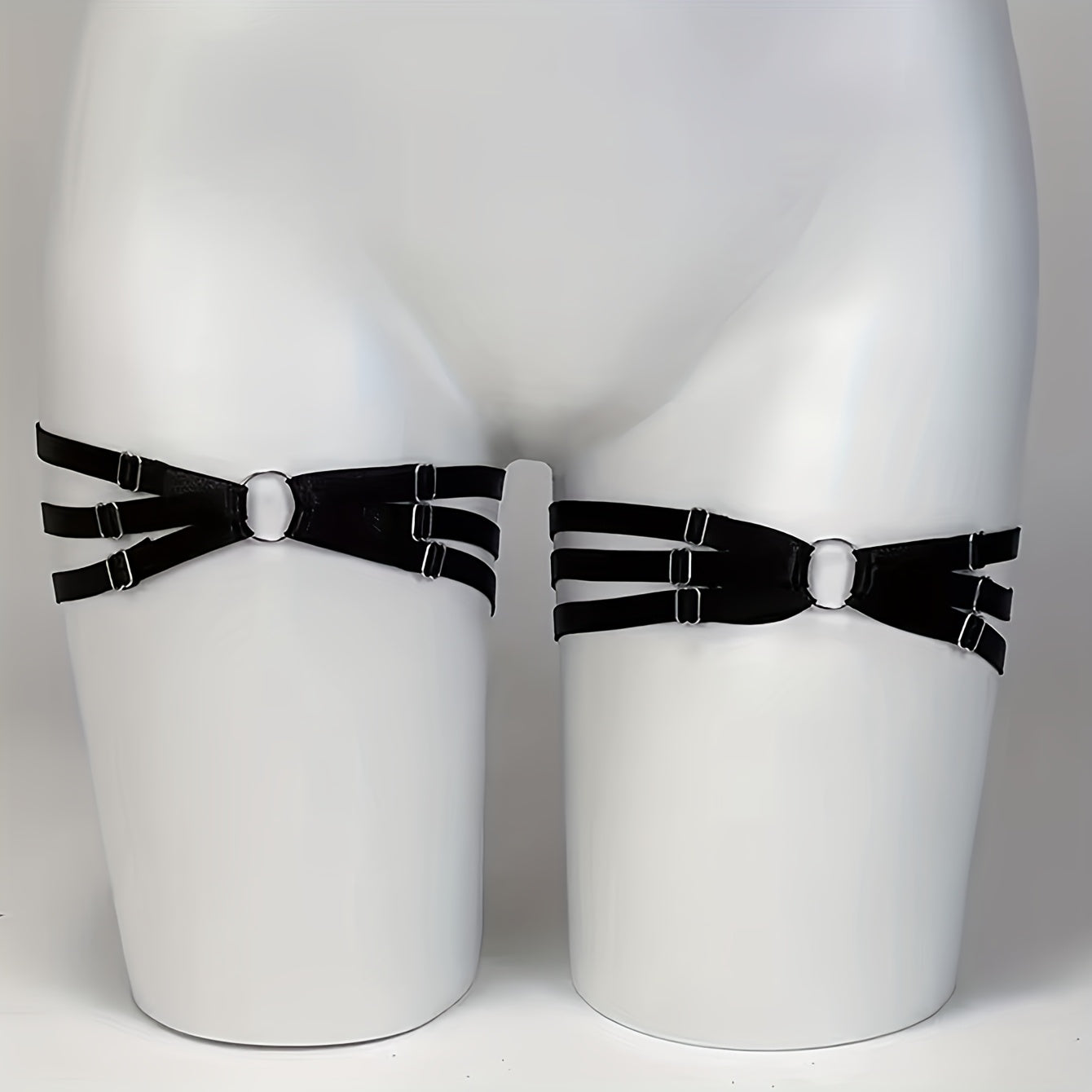 أساور جلدية متعددة الشرايط