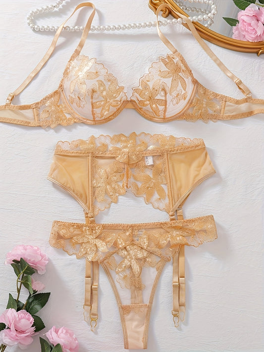 طقم لانجري ثلاثي القطع مع تطريز زهري