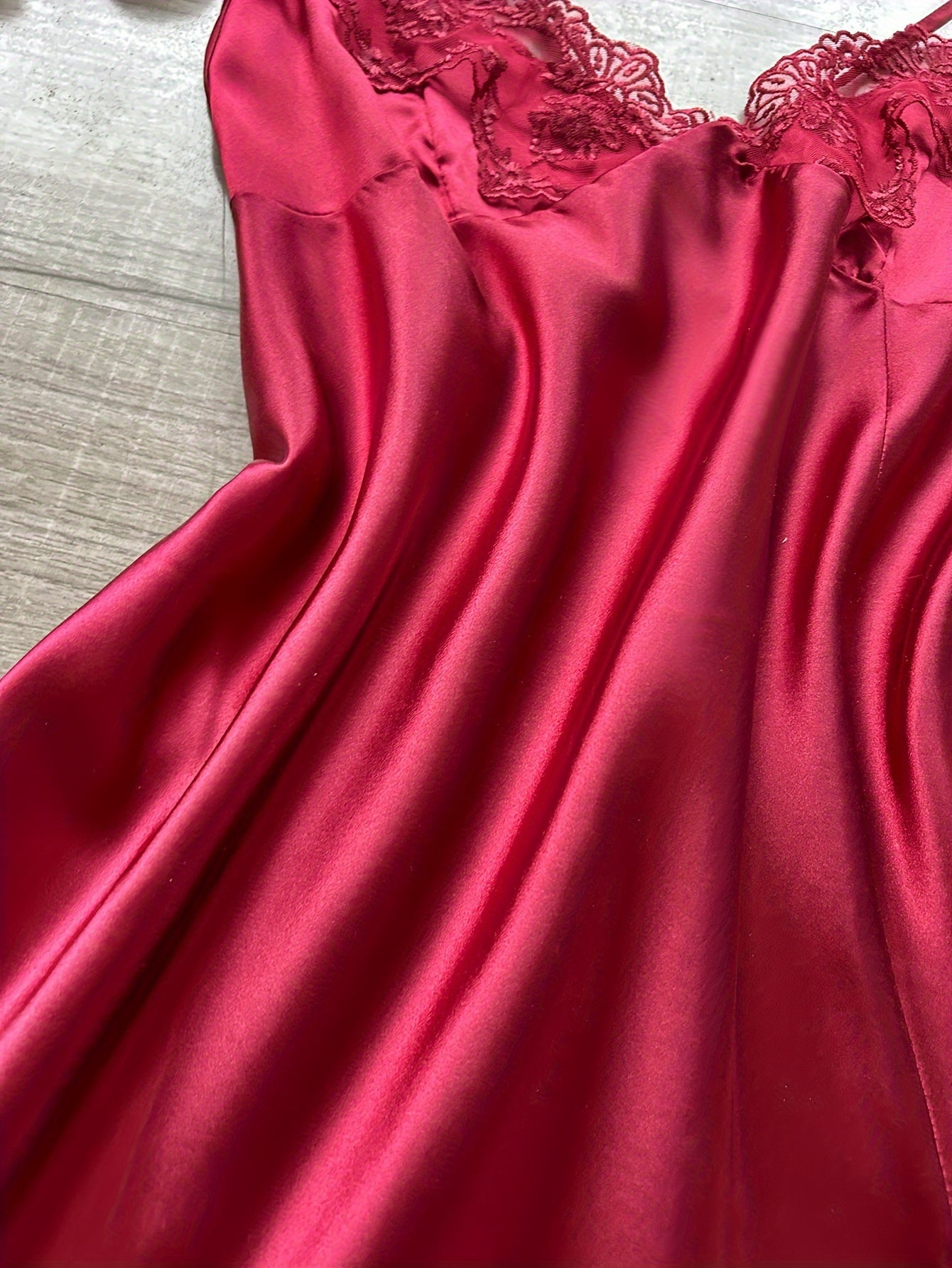 طقم قمصان نسائية بألوان متعددة