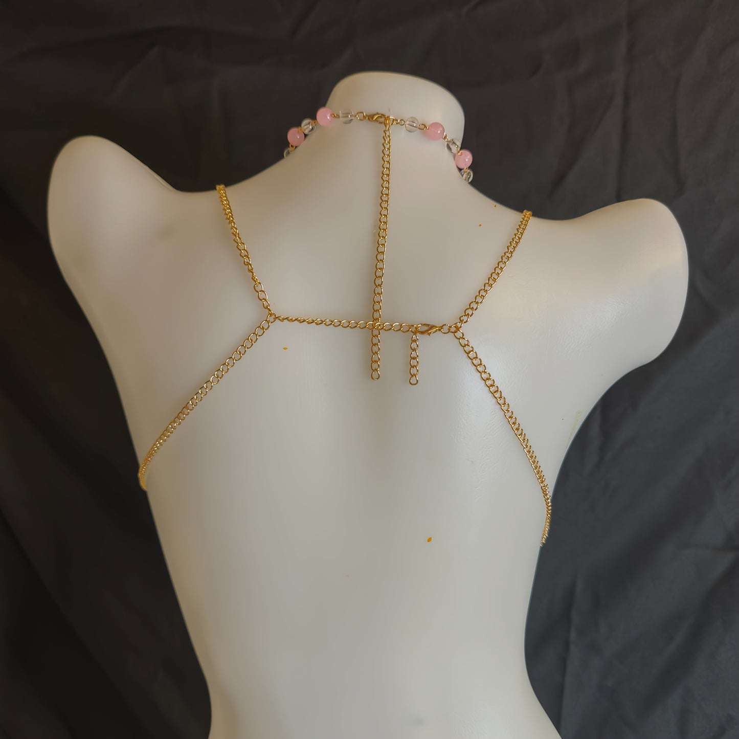 كورسيه يدوي من الخرز الوردي