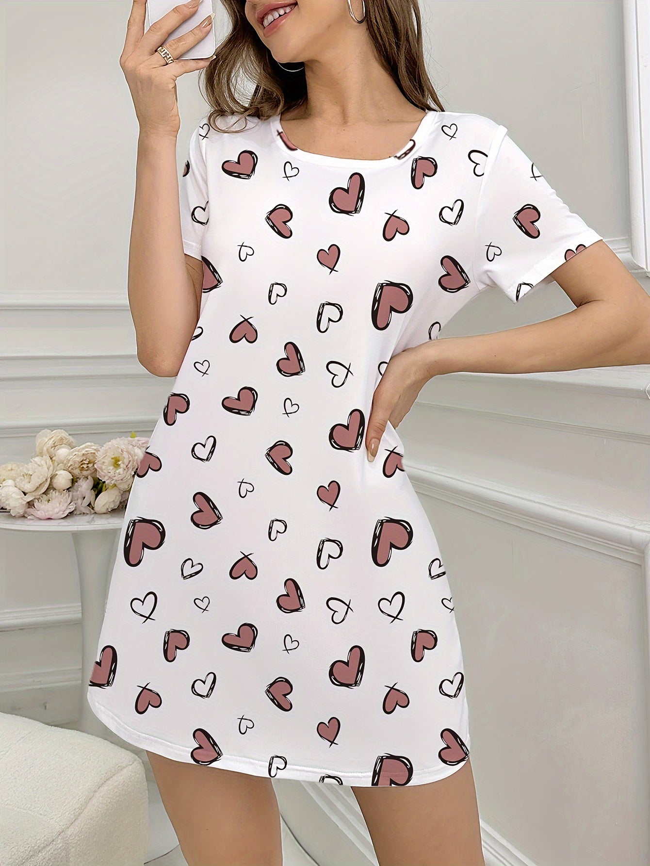 فستان نوم قصير بأكمام للنساء