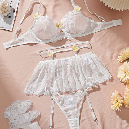 طقم لانجري مزخرف