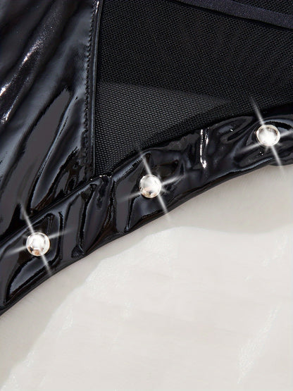 بدلة نسائية بدون أكمام