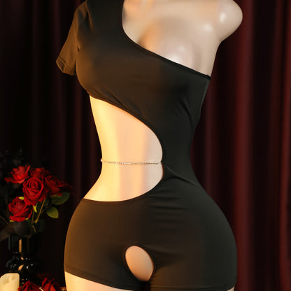 بدلة نسائية مثيرة بقصة غير متناسقة