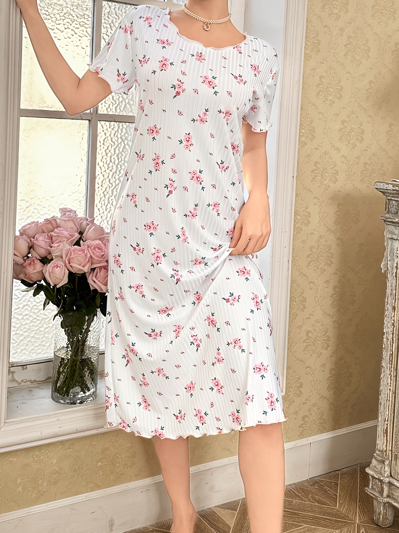 فستان نوم نسائي مزخرف